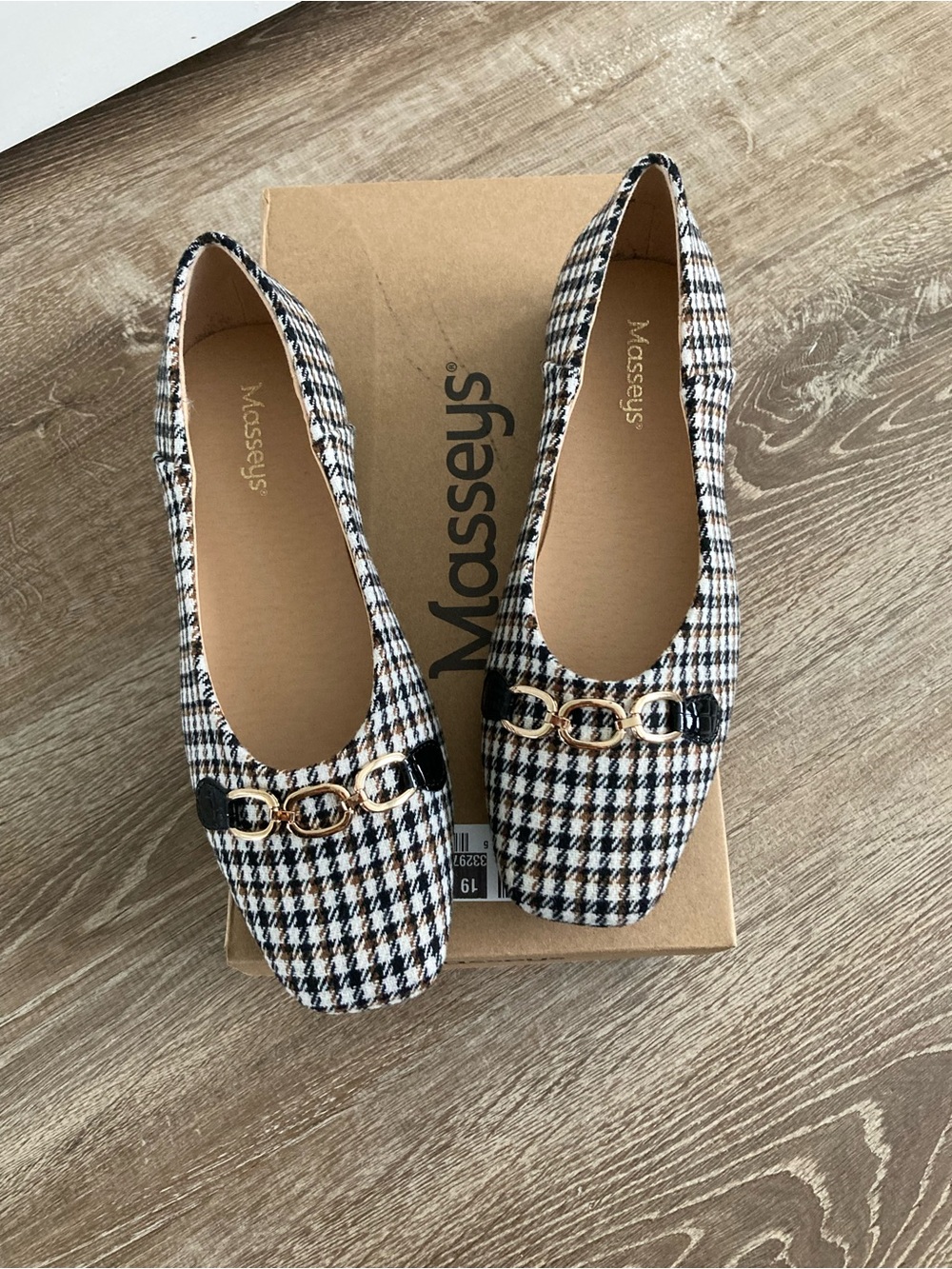 Houndstooth Square-Toe Chain-Trim Flats - Black & White